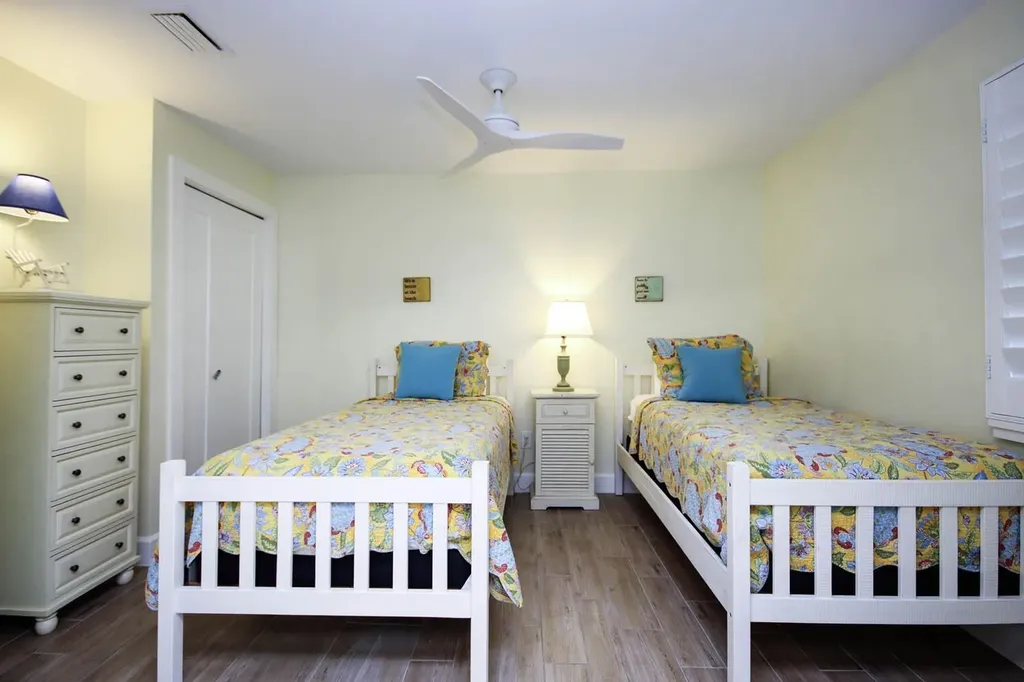 1785 Middle Gulf Drive Sanibel FL 33957