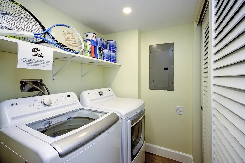 1785 Middle Gulf Drive Sanibel FL 33957