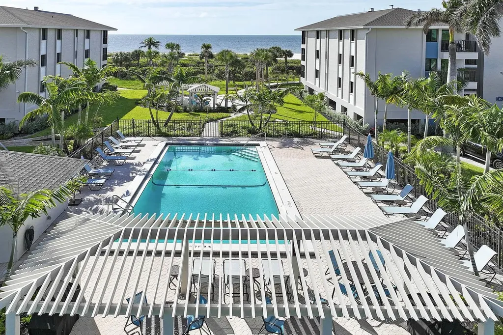 1785 Middle Gulf Drive Sanibel FL 33957