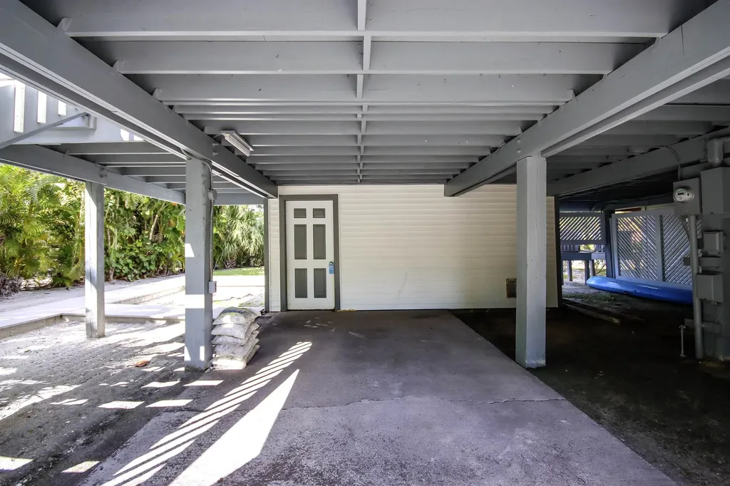 1444 Sandpiper Circle Sanibel FL 33957