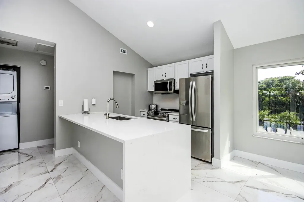 1444 Sandpiper Circle Sanibel FL 33957