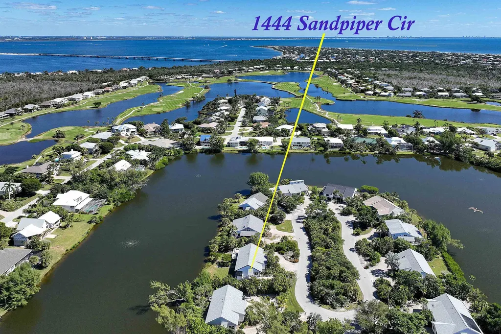 1444 Sandpiper Circle Sanibel FL 33957