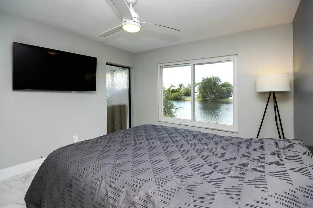 1444 Sandpiper Circle Sanibel FL 33957