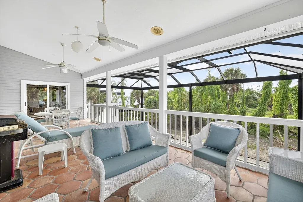 4731 Ruelle Sanibel FL 33957