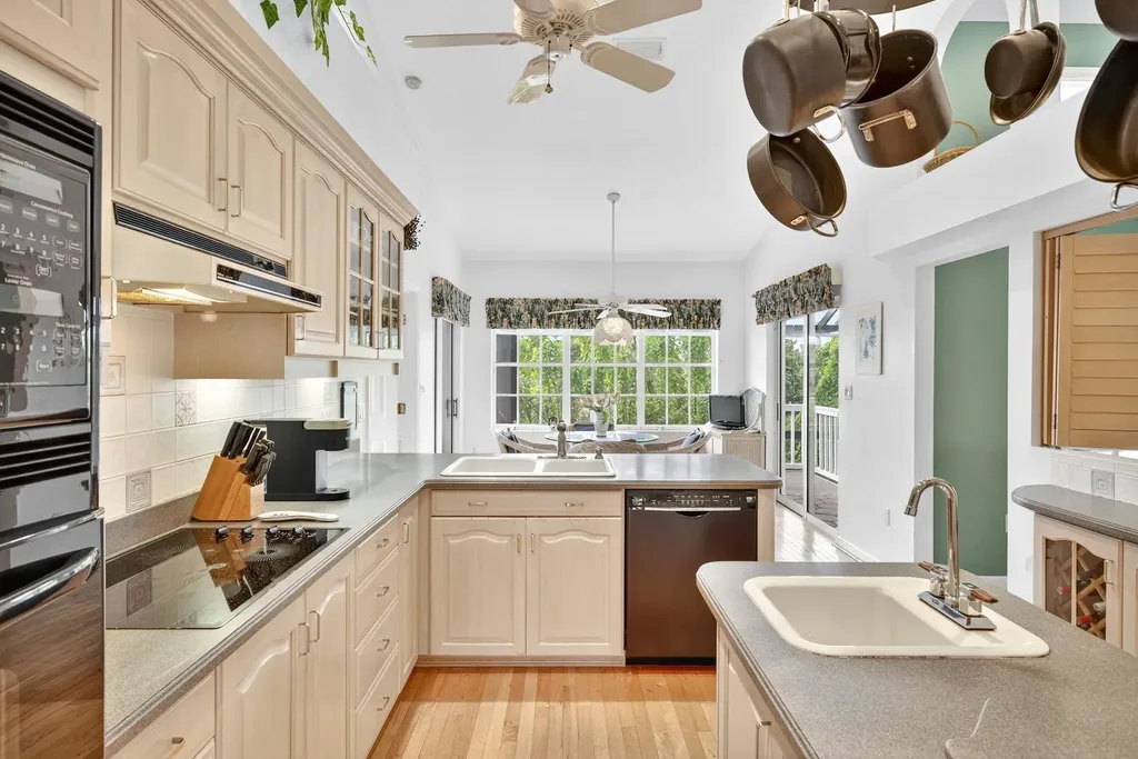 4731 Ruelle Sanibel FL 33957