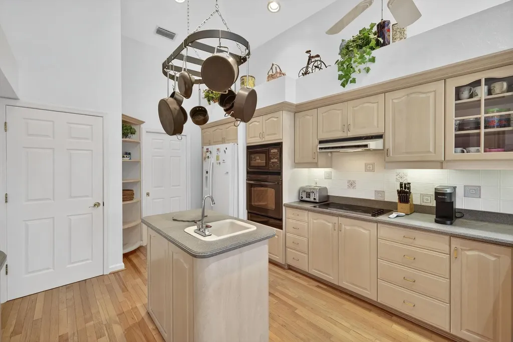 4731 Ruelle Sanibel FL 33957