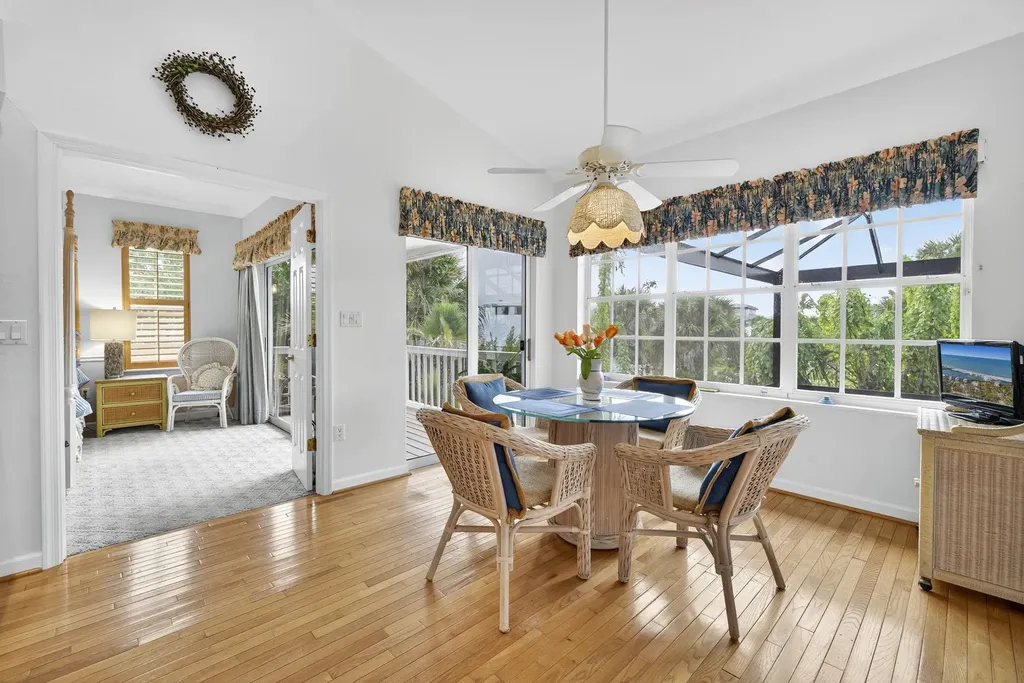 4731 Ruelle Sanibel FL 33957