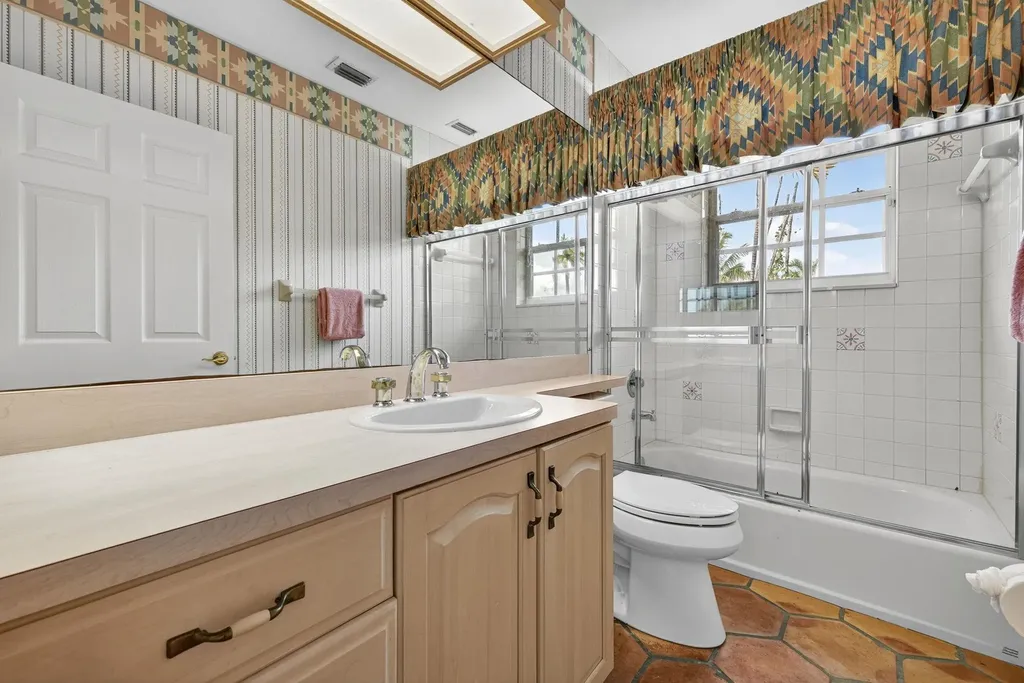 4731 Ruelle Sanibel FL 33957