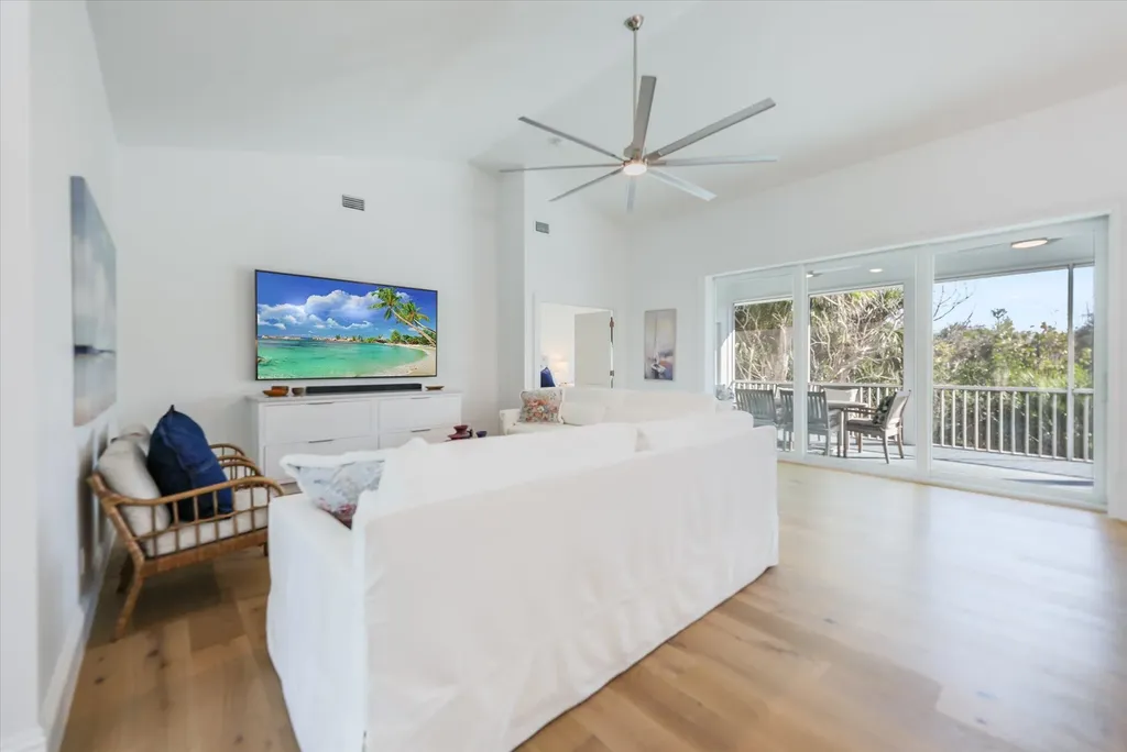 1990 My Tern Court Sanibel FL 33957