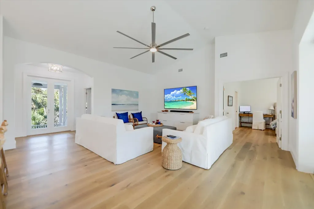 1990 My Tern Court Sanibel FL 33957