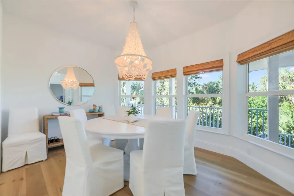 1990 My Tern Court Sanibel FL 33957