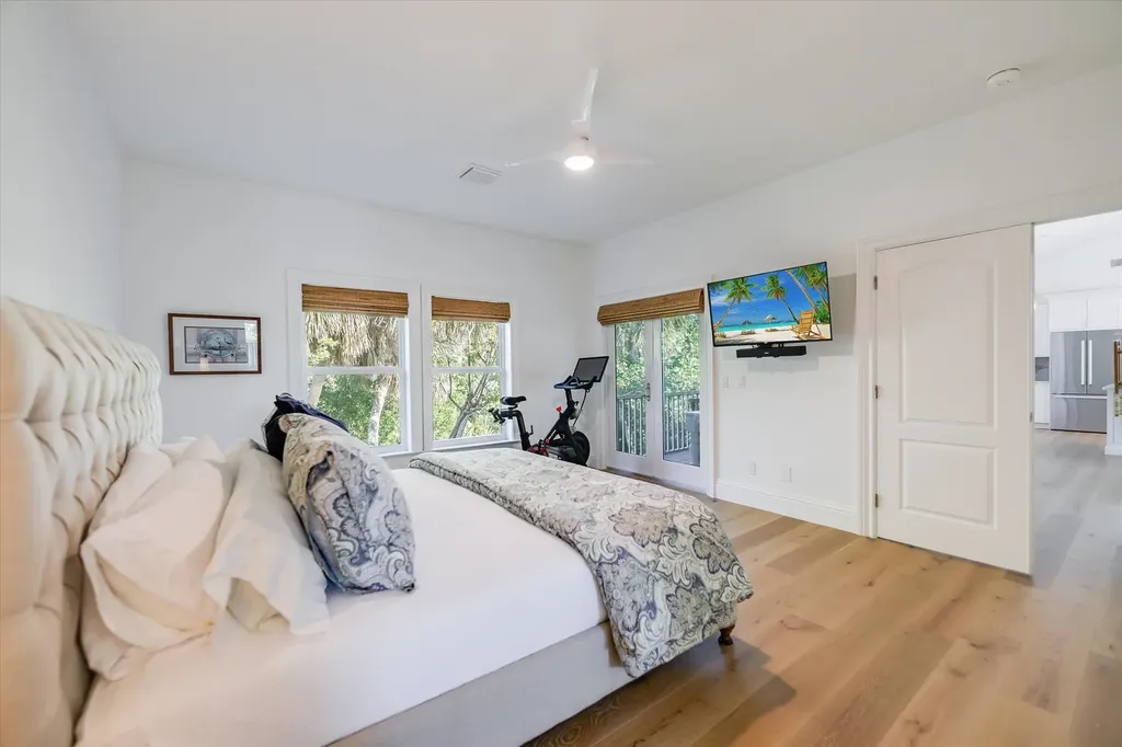 1990 My Tern Court Sanibel FL 33957