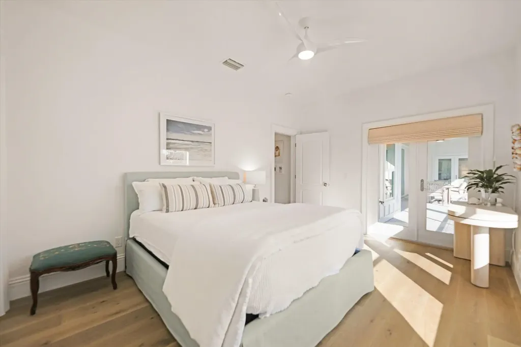 1990 My Tern Court Sanibel FL 33957