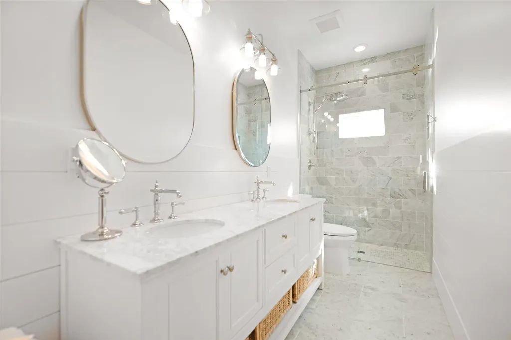 1990 My Tern Court Sanibel FL 33957