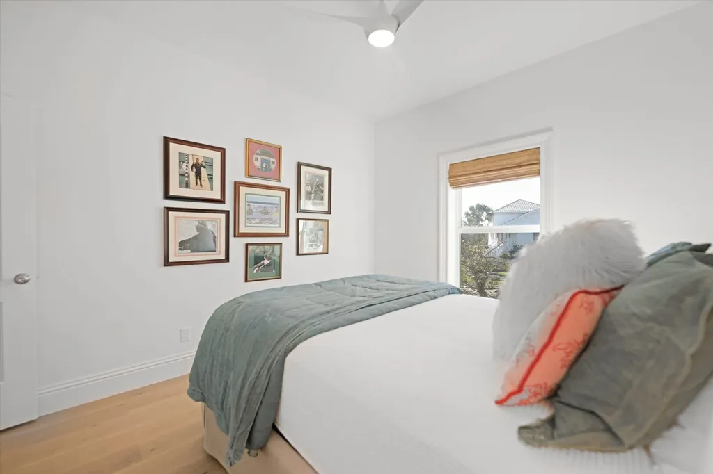 1990 My Tern Court Sanibel FL 33957