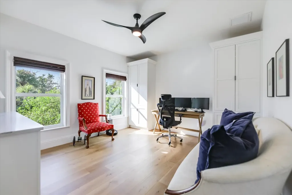 1990 My Tern Court Sanibel FL 33957