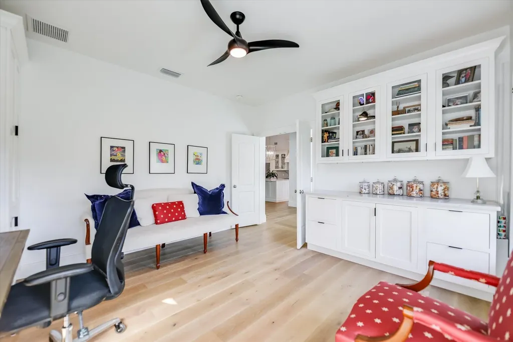 1990 My Tern Court Sanibel FL 33957