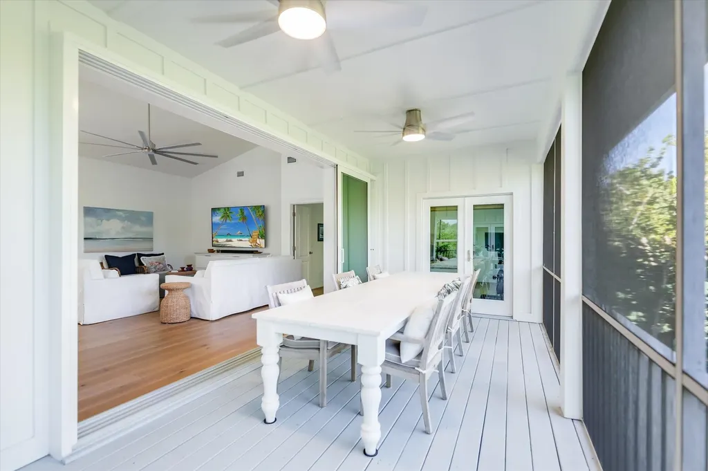 1990 My Tern Court Sanibel FL 33957