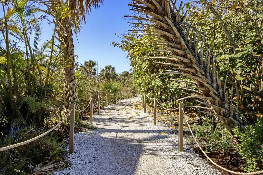 1990 My Tern Court Sanibel FL 33957