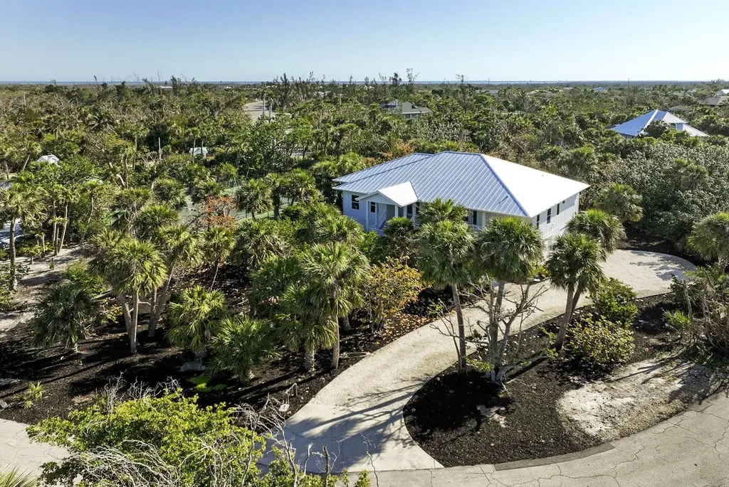 1990 My Tern Court Sanibel FL 33957