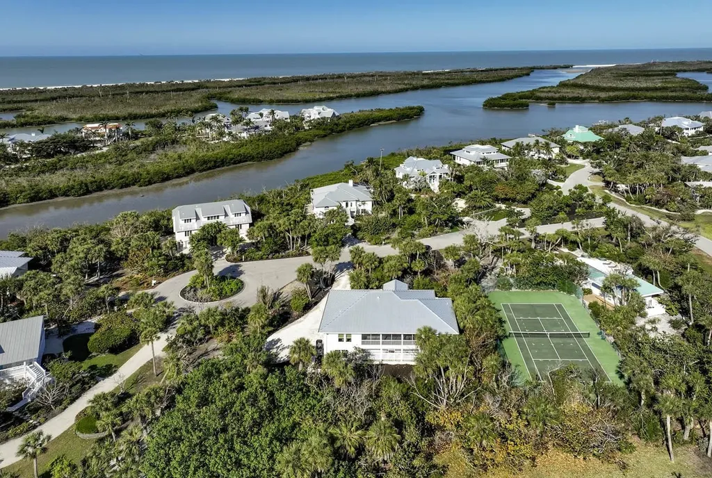 1990 My Tern Court Sanibel FL 33957