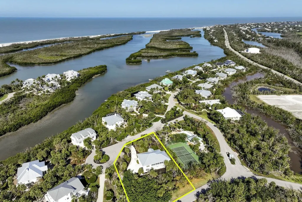 1990 My Tern Court Sanibel FL 33957