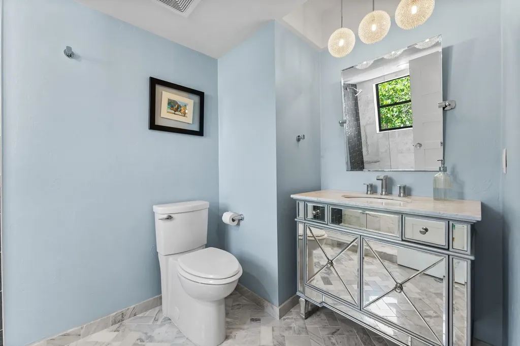 419 Lighthouse Way Sanibel FL 33957