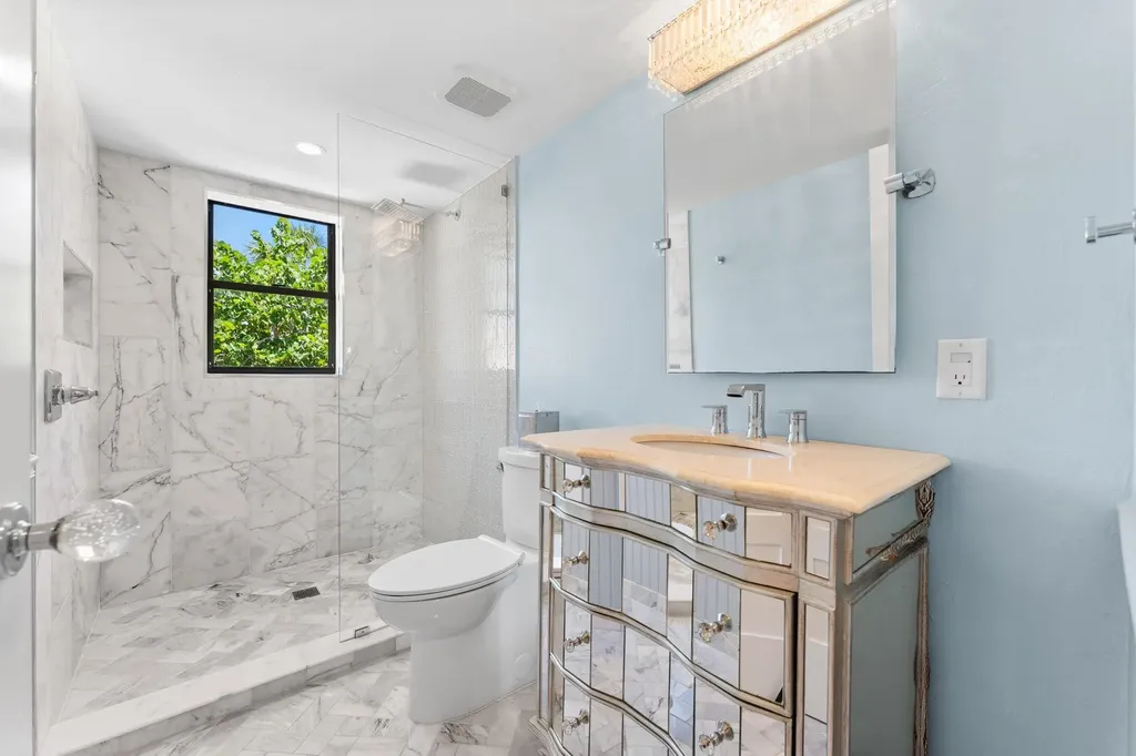 419 Lighthouse Way Sanibel FL 33957