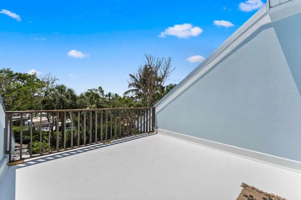 419 Lighthouse Way Sanibel FL 33957