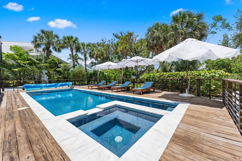 419 Lighthouse Way Sanibel FL 33957