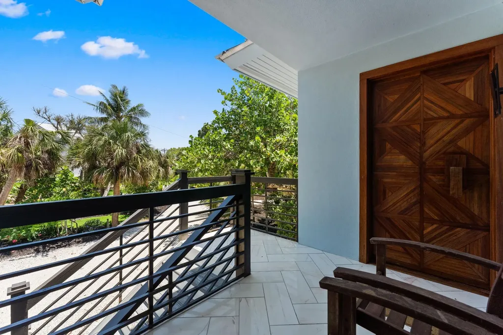 419 Lighthouse Way Sanibel FL 33957