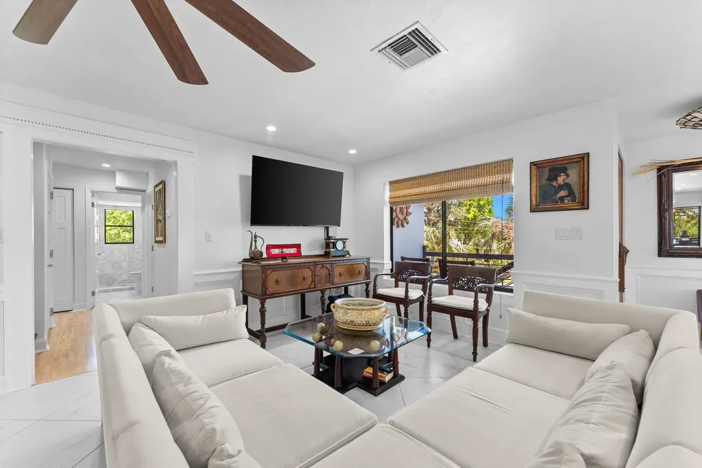 419 Lighthouse Way Sanibel FL 33957