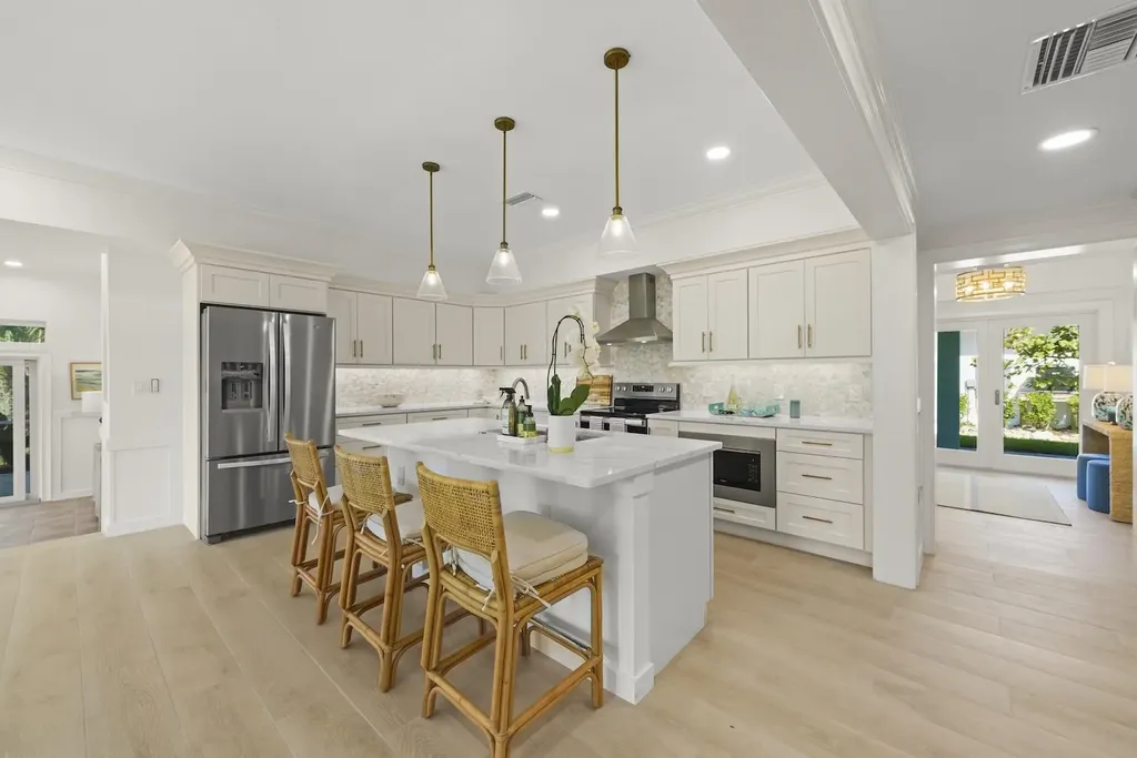 1163 Seagrape Lane Sanibel FL 33957-9999