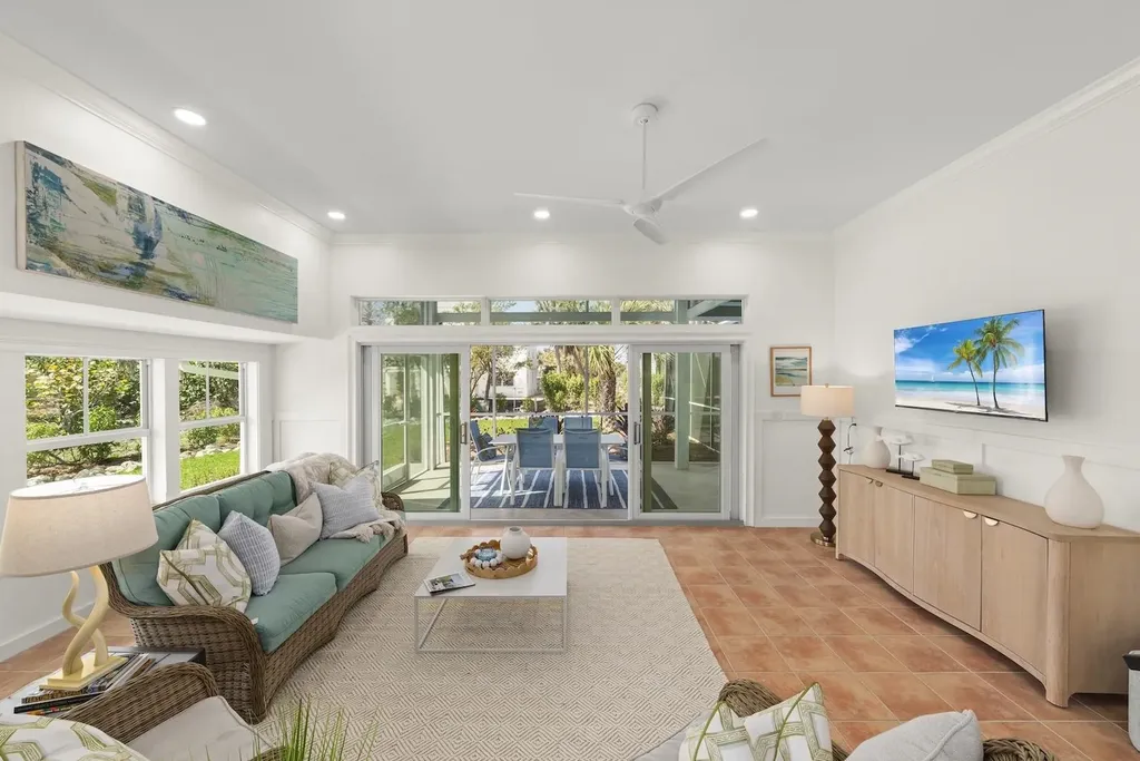 1163 Seagrape Lane Sanibel FL 33957-9999