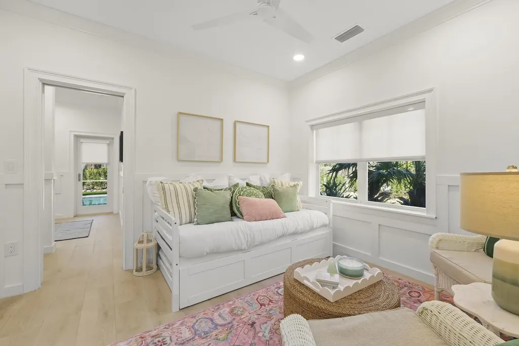 1163 Seagrape Lane Sanibel FL 33957-9999