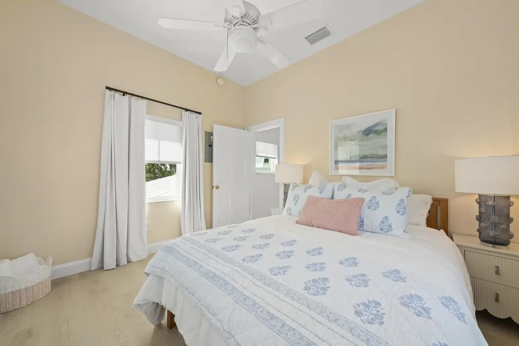 1163 Seagrape Lane Sanibel FL 33957-9999