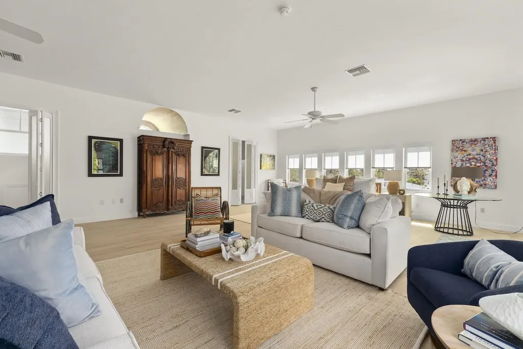 1163 Seagrape Lane Sanibel FL 33957-9999