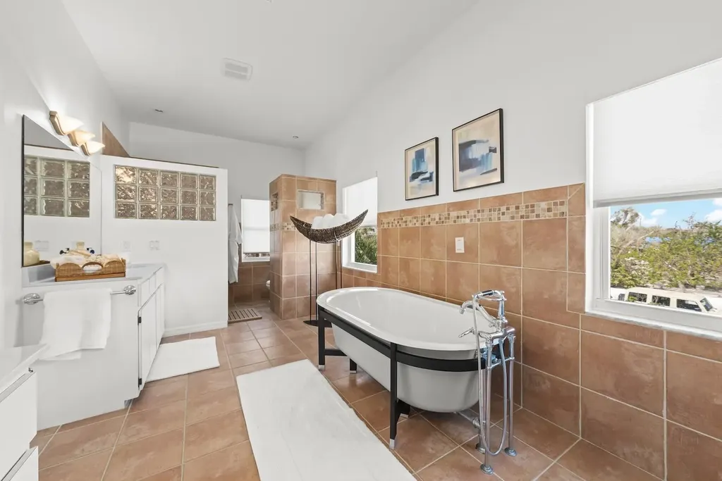 1163 Seagrape Lane Sanibel FL 33957-9999