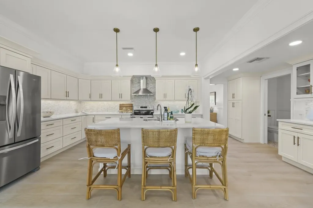 1163 Seagrape Lane Sanibel FL 33957-9999