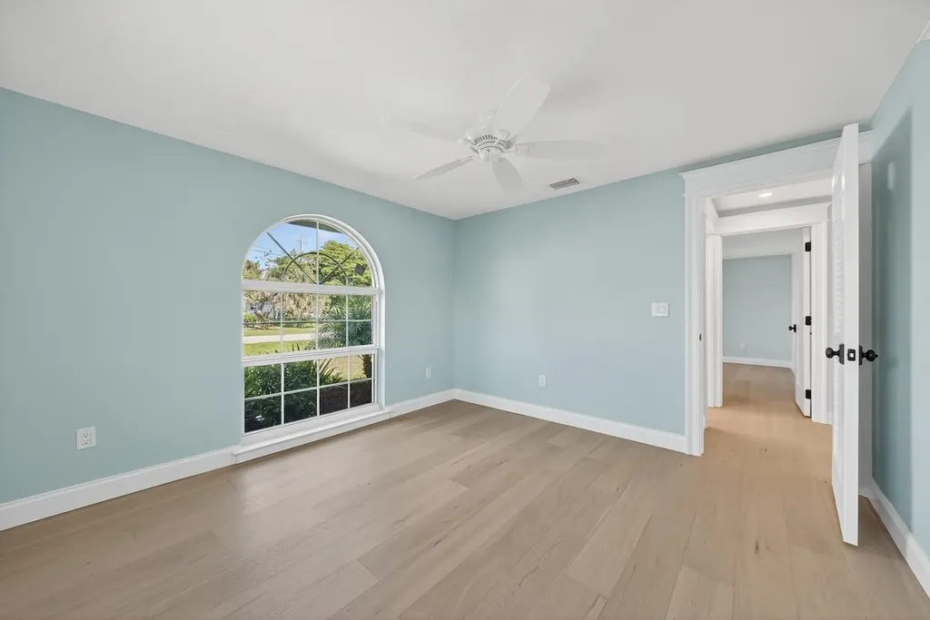 924 Kings Crown Drive Sanibel FL 33957