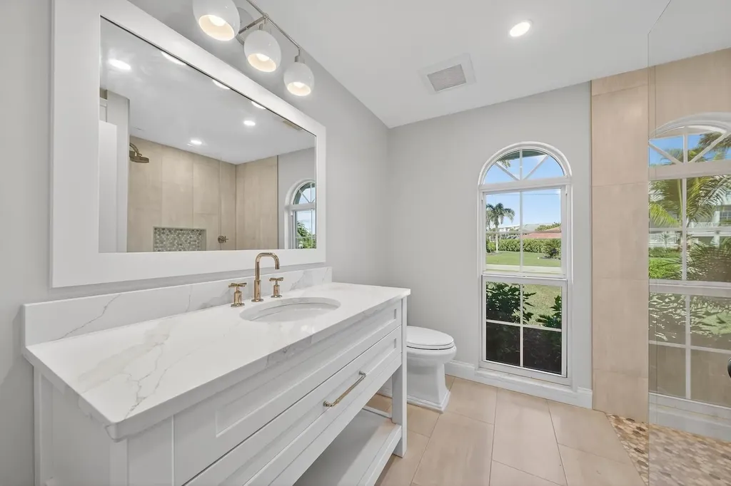 924 Kings Crown Drive Sanibel FL 33957