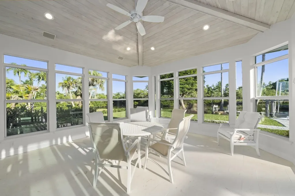 924 Kings Crown Drive Sanibel FL 33957