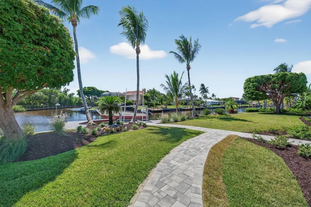 924 Kings Crown Drive Sanibel FL 33957