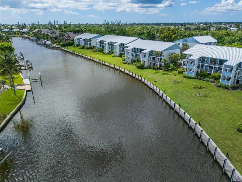 1250 Tennisplace Court Sanibel FL 33957