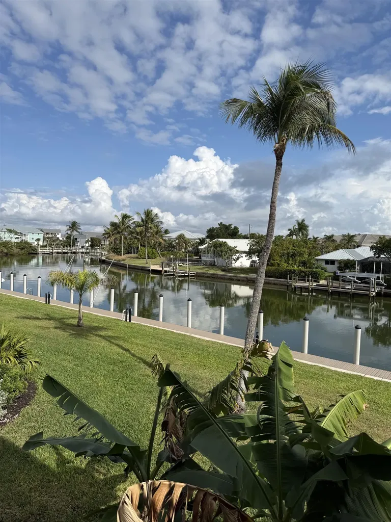 1250 Tennisplace Court Sanibel FL 33957