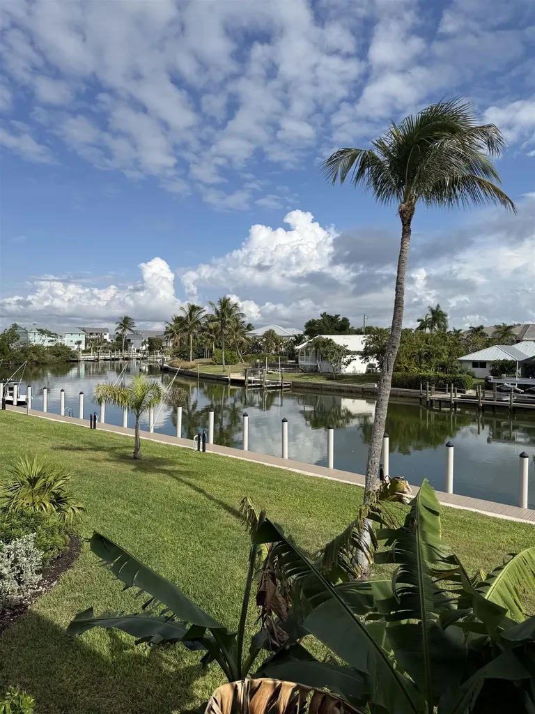 1250 Tennisplace Court Sanibel FL 33957