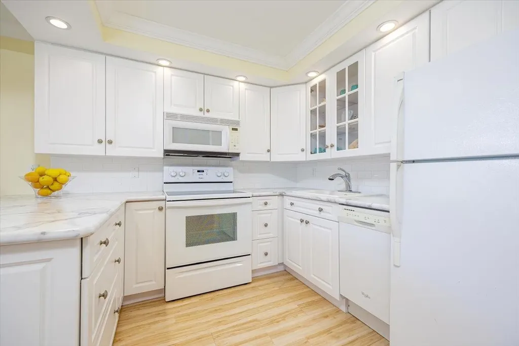 1250 Tennisplace Court Sanibel FL 33957