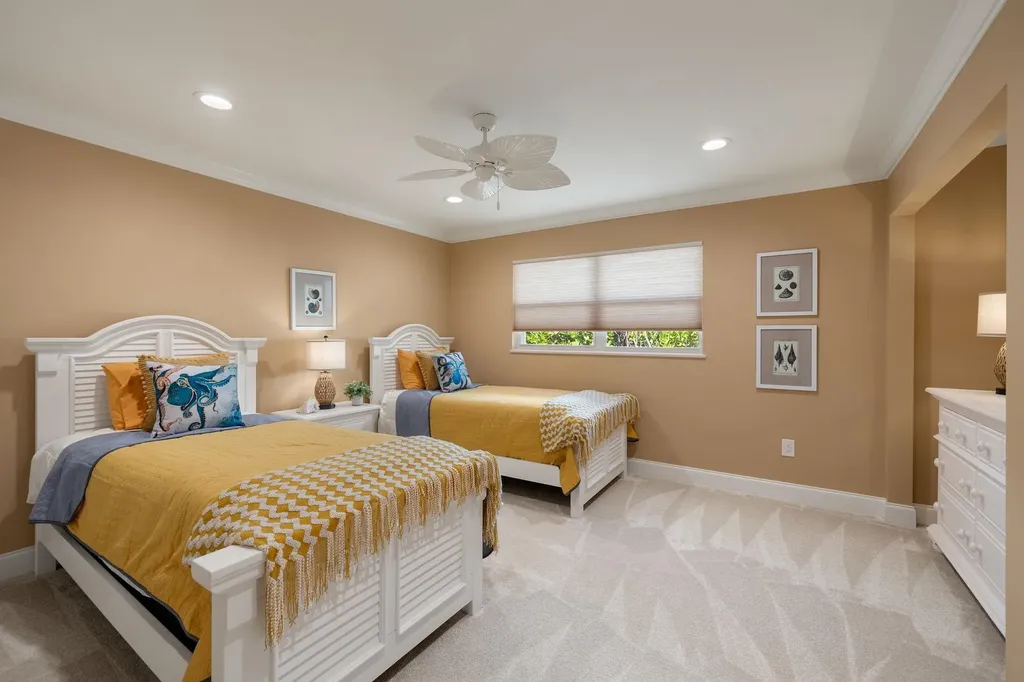 946 Whelk Drive Sanibel FL 33957