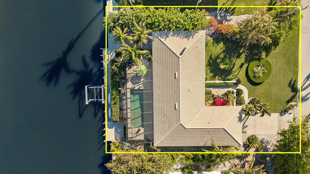 946 Whelk Drive Sanibel FL 33957