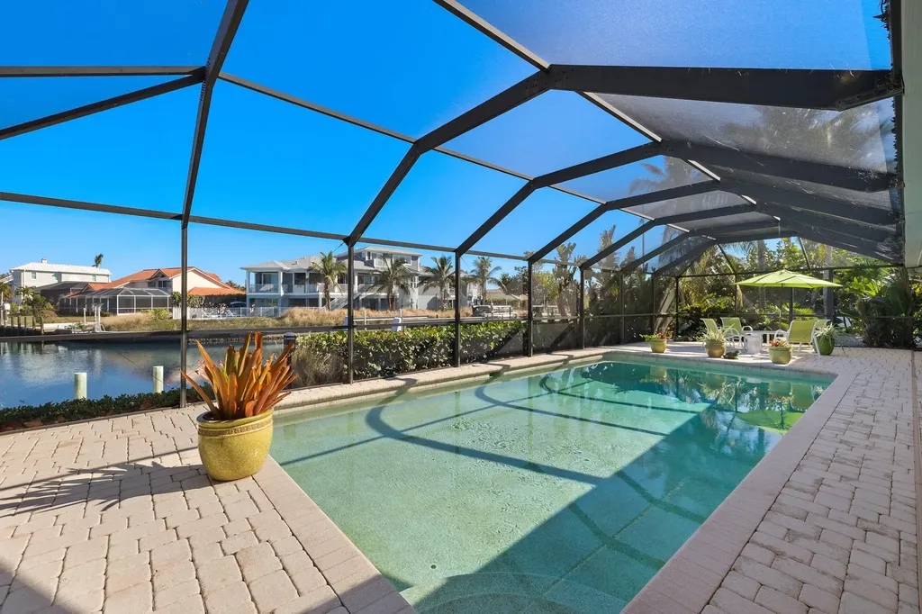 946 Whelk Drive Sanibel FL 33957